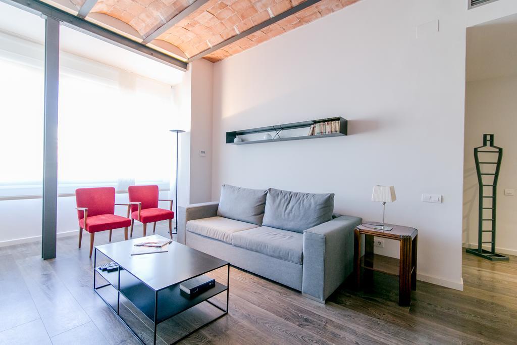 Deco Apartments Barcelona-Diagonal Bagian luar foto