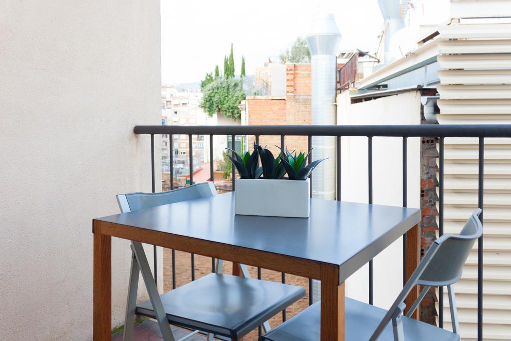 Deco Apartments Barcelona-Diagonal Bagian luar foto